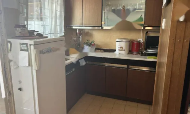 Недвижимость Трёхкомнатная квартира в центре: 3