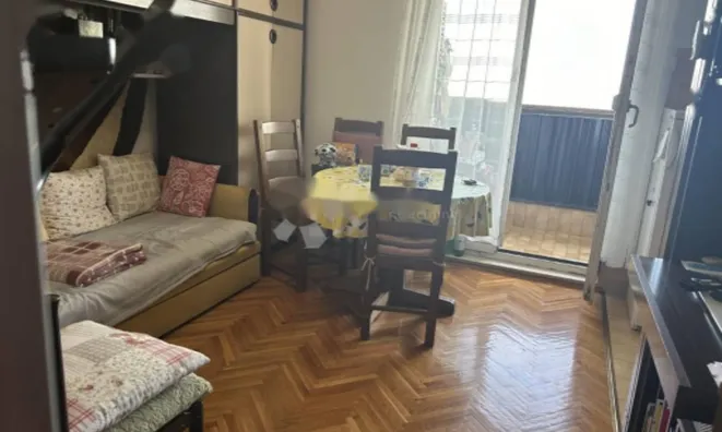 Недвижимость Трёхкомнатная квартира в центре: 4