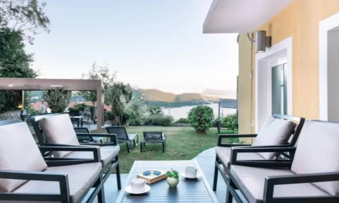 Недвижимость Трёхкомнатная квартира в Опатии: 8