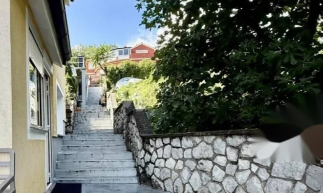 Недвижимость Трёхкомнатная квартира в Опатии: 15