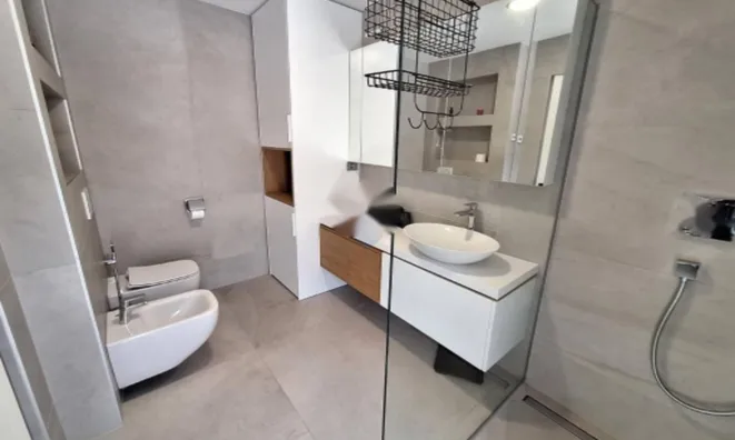 Недвижимость Двухкомнатная квартира, Опатия: 8