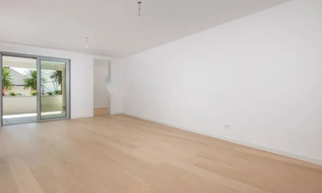 Недвижимость Двухкомнатная квартира, Центр: 5