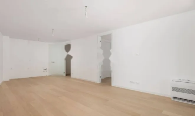 Недвижимость Двухкомнатная квартира, Центр: 7