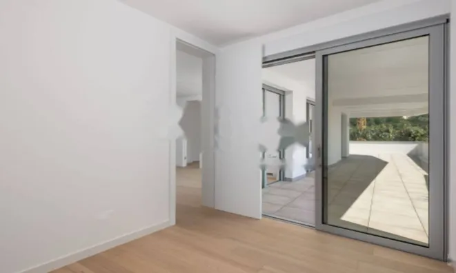 Недвижимость Двухкомнатная квартира, Центр: 15