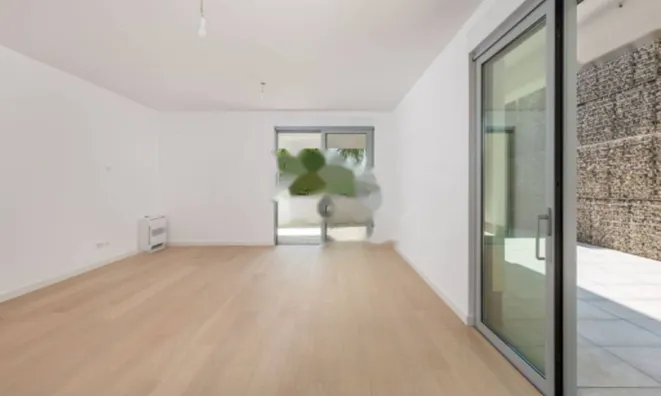 Недвижимость Двухкомнатная квартира в центре: 2