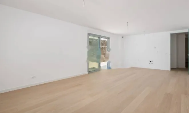 Недвижимость Двухкомнатная квартира в центре: 9