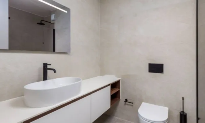 Недвижимость Двухкомнатная квартира в центре: 12