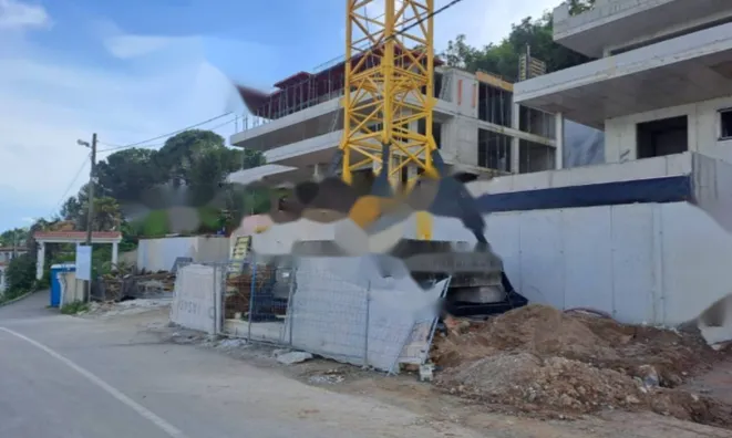 Недвижимость Трехкомнатная квартира в центре: 7