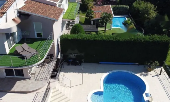 Недвижимость Семейный дом 400 м² в Центре: 8