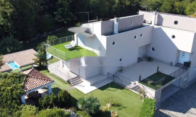 Недвижимость Семейный дом 400 м² в Центре: 11