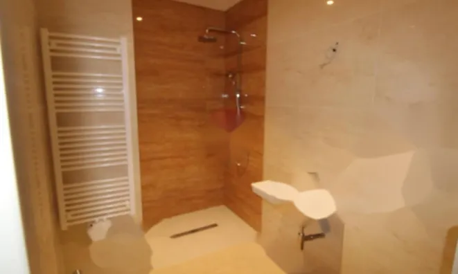 Недвижимость Двухкомнатная квартира в центре: 7