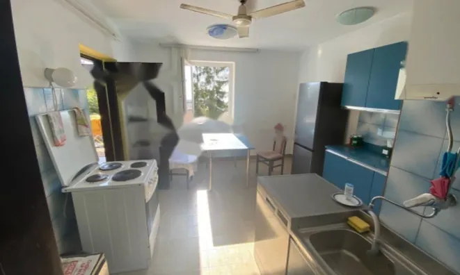 Недвижимость Четырёхкомнатная квартира Центр: 2