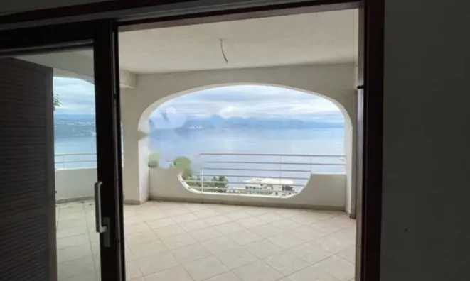 Недвижимость Трёхкомнатная квартира в центре: 12