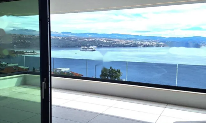 Недвижимость Трёхкомнатная квартира в центре: 2