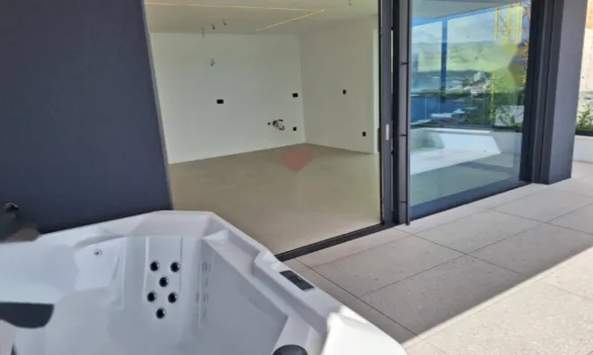 Недвижимость Трёхкомнатная квартира в центре: 7