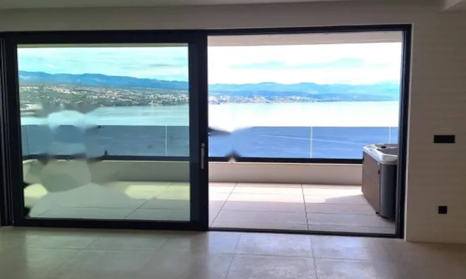 Недвижимость Трёхкомнатная квартира в центре: 8