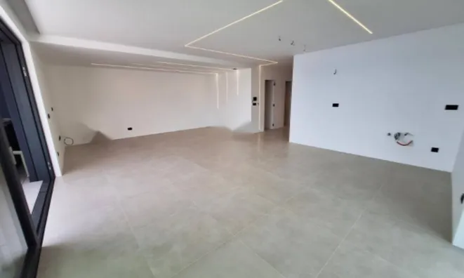 Недвижимость Трёхкомнатная квартира в центре: 15