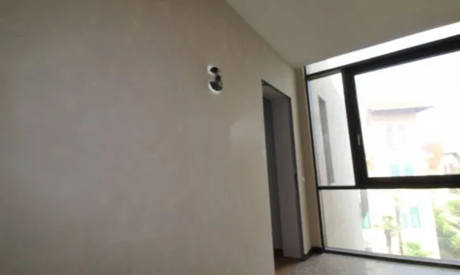 Недвижимость Двухкомнатная квартира в центре: 9