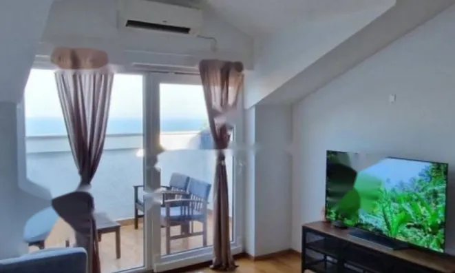 Недвижимость Трёхкомнатная квартира Центр: 2