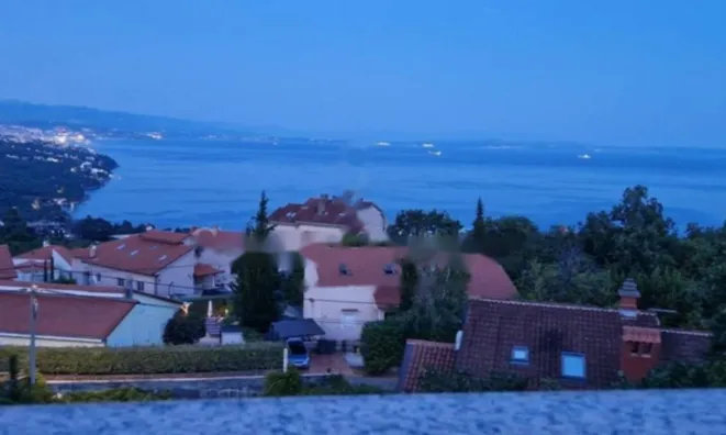 Недвижимость Трёхкомнатная квартира Центр: 4