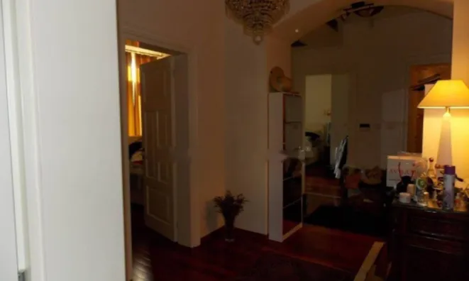 Недвижимость Трехкомнатная квартира, центр: 4