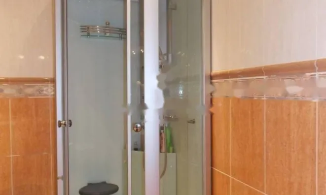 Недвижимость Трехкомнатная квартира, центр: 9