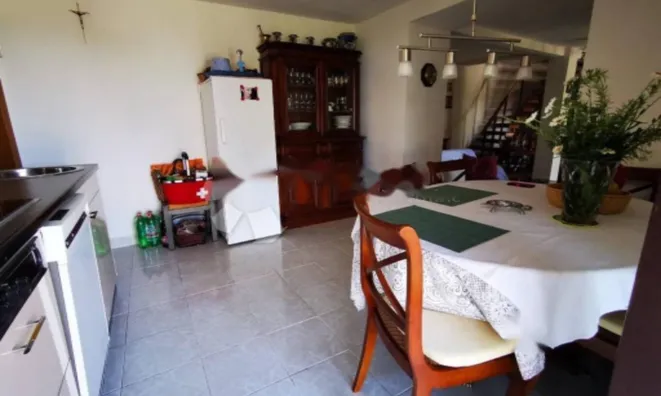 Недвижимость Трехкомнатная квартира в центре: 12