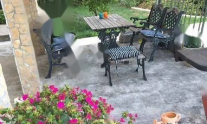 Недвижимость Трехкомнатная квартира в центре: 17