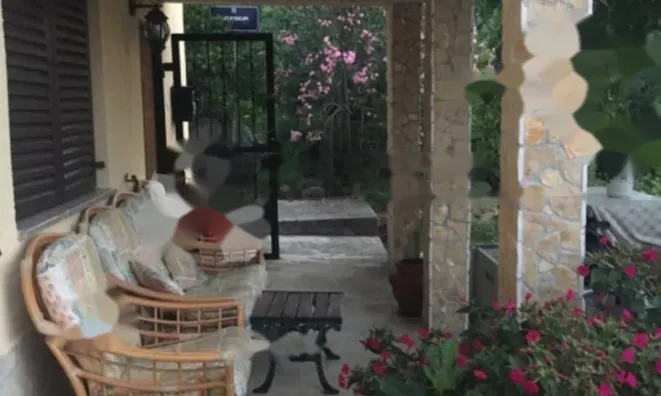 Недвижимость Трехкомнатная квартира в центре: 18