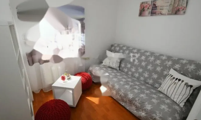 Недвижимость Четырехкомнатная квартира в центре: 13