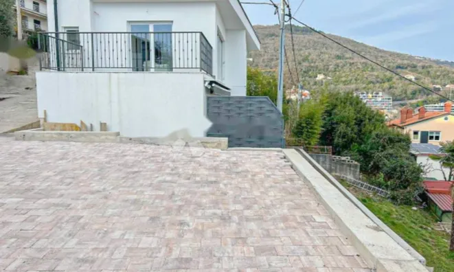 Недвижимость Трёхкомнатная квартира в Центре: 3