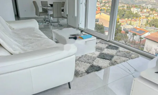 Недвижимость Трёхкомнатная квартира в Центре: 11