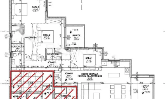 Недвижимость Трехкомнатная квартира, Центр: 5