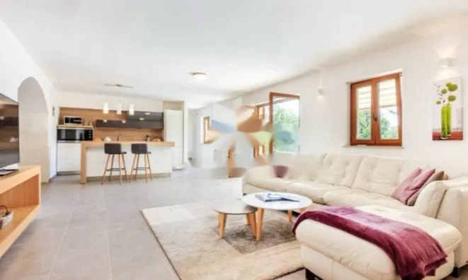 Недвижимость Семейный дом 200 м², Запад, Опатия: 10