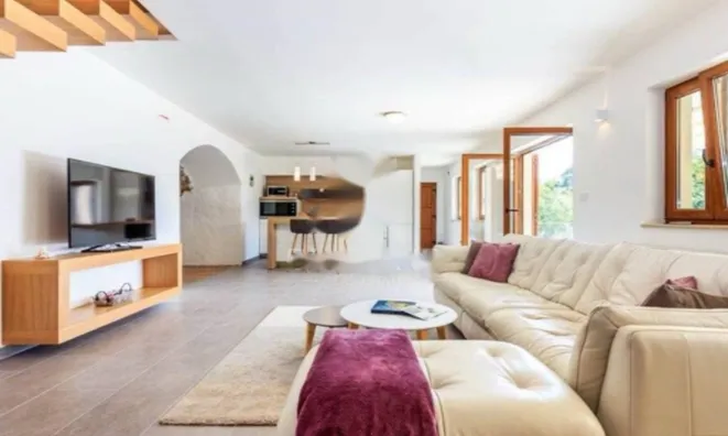 Недвижимость Семейный дом 200 м², Запад, Опатия: 12