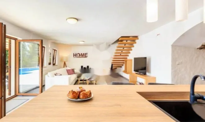 Недвижимость Семейный дом 200 м², Запад, Опатия: 16