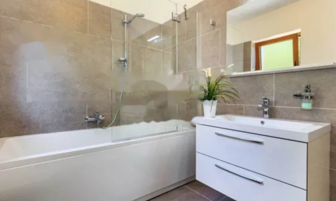 Недвижимость Семейный дом 200 м², Запад, Опатия: 25