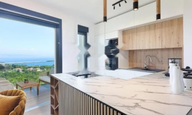 Недвижимость Трёхкомнатная квартира в Опатии: 1