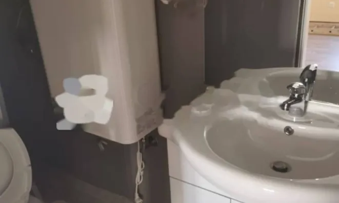 Недвижимость Трехкомнатная квартира в центре: 10