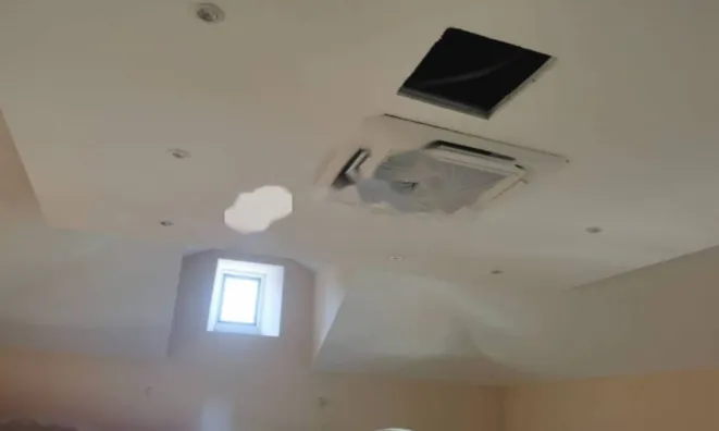 Недвижимость Трехкомнатная квартира в центре: 12