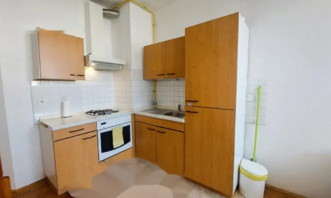 Недвижимость Квартира с 2 комнатами, Дивача: 8