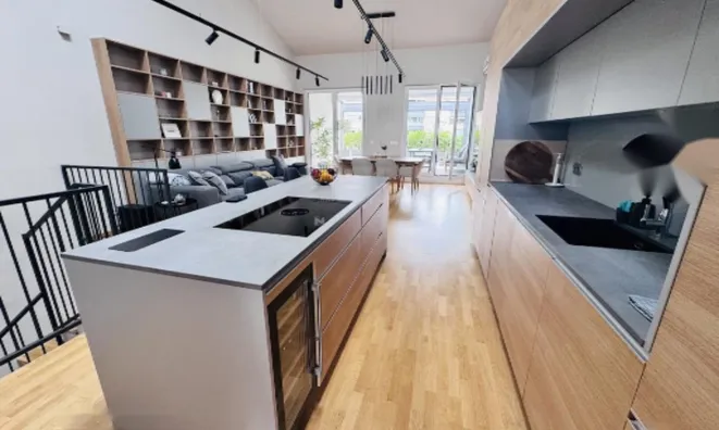 Недвижимость Четырёхкомнатная квартира в Изоле: 1