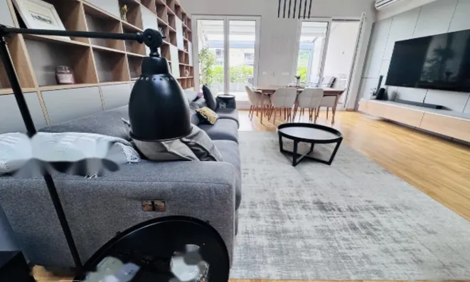 Недвижимость Четырёхкомнатная квартира в Изоле: 5