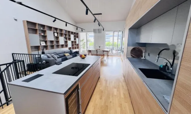 Недвижимость Четырёхкомнатная квартира в Изоле: 8