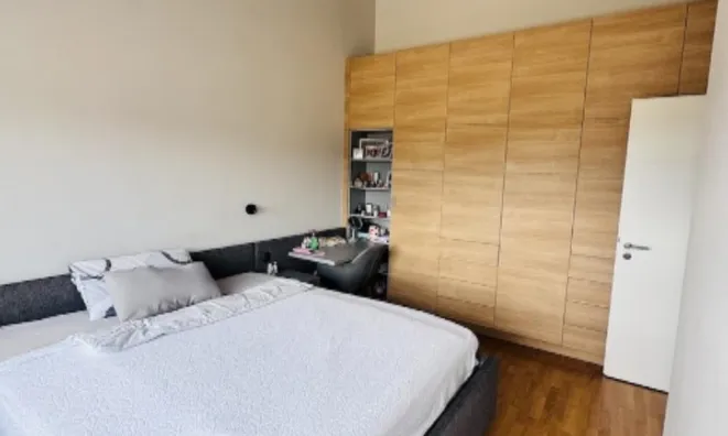 Недвижимость Четырёхкомнатная квартира в Изоле: 13