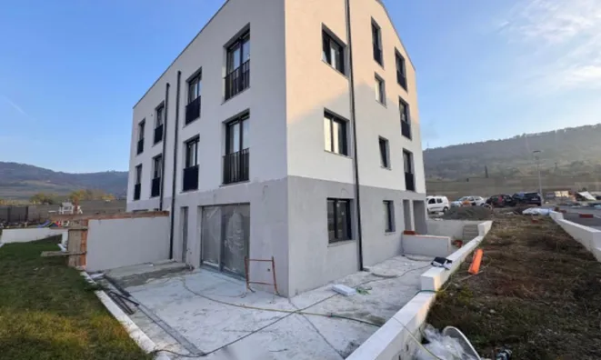 Недвижимость Квартира с 4 комнатами Изола: 1