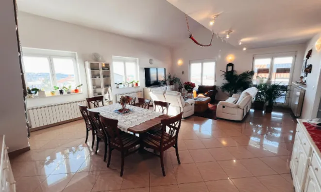 Недвижимость Квартира, 4-5 комнат, Изола: 3