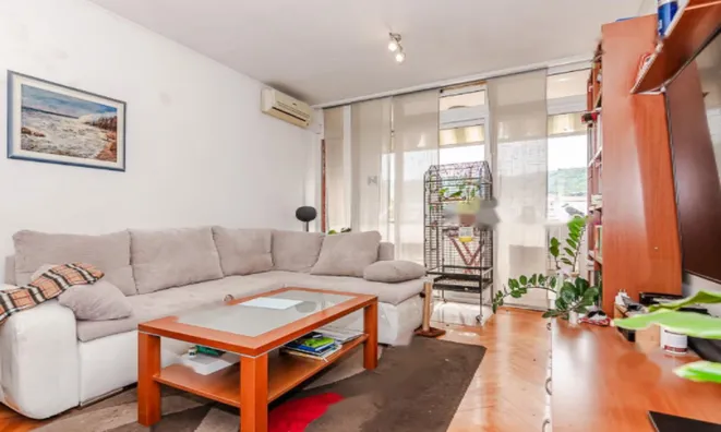 Недвижимость Трёхкомнатная квартира в Изоле: 1