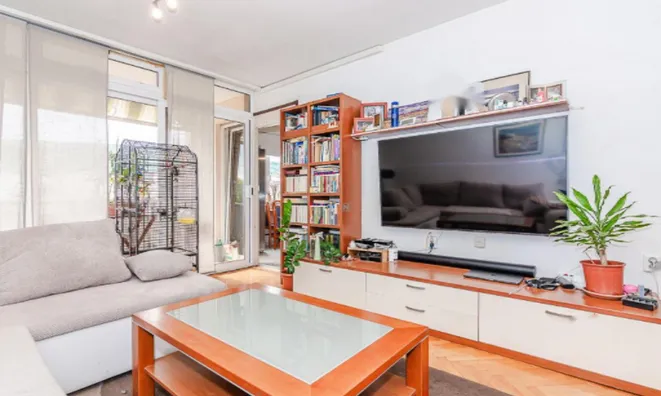 Недвижимость Трёхкомнатная квартира в Изоле: 11