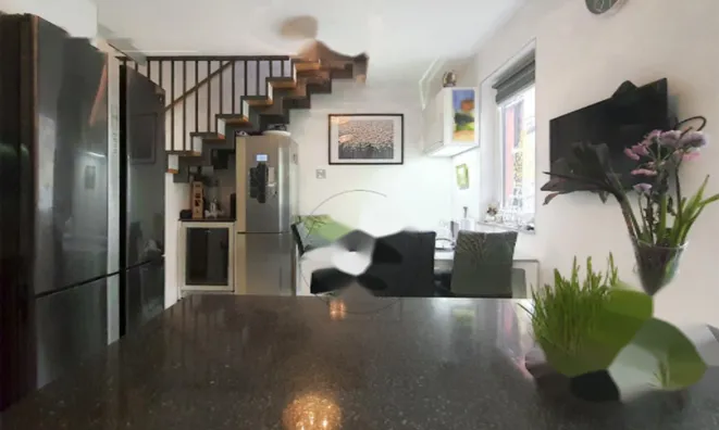 Недвижимость 4-комнатная квартира с видом на море: 4